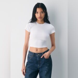 NWT - Aritzia HomeStretch™ Rib Crew T-Shirt Waist - White - Size Medium